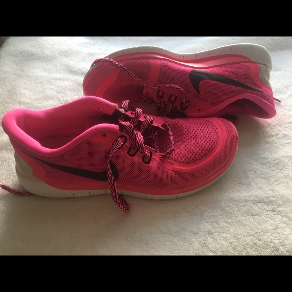 Pink Nike shoes/ Good condition / Super comfy